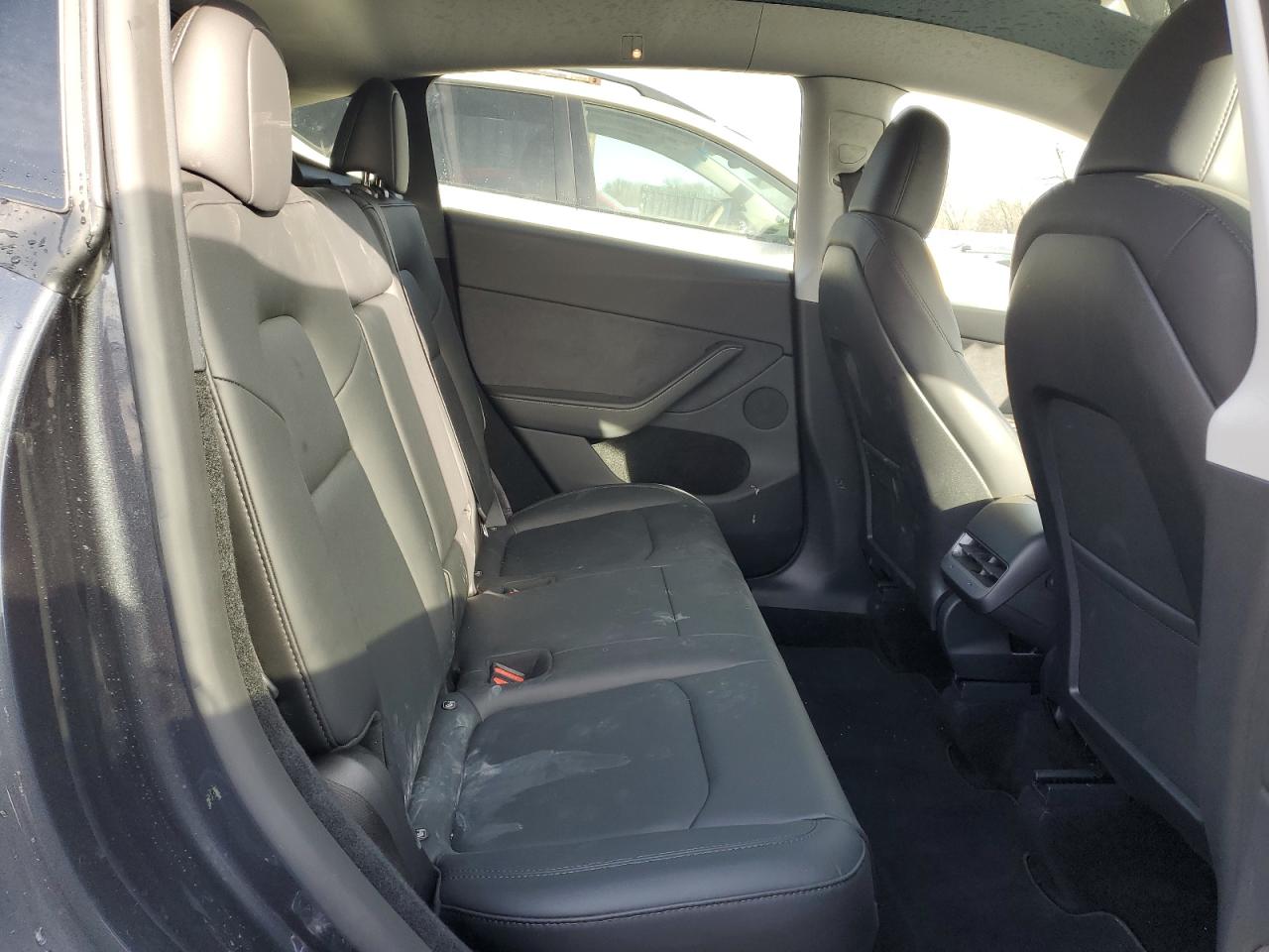 2024 TESLA MODEL Y  VIN:7SAYGDEE4RA281227