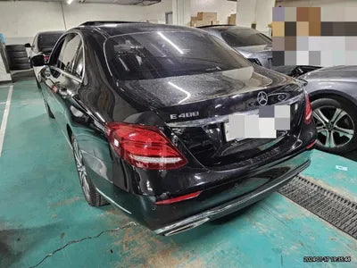 2018 Mercedes-Benz E 400 VIN: