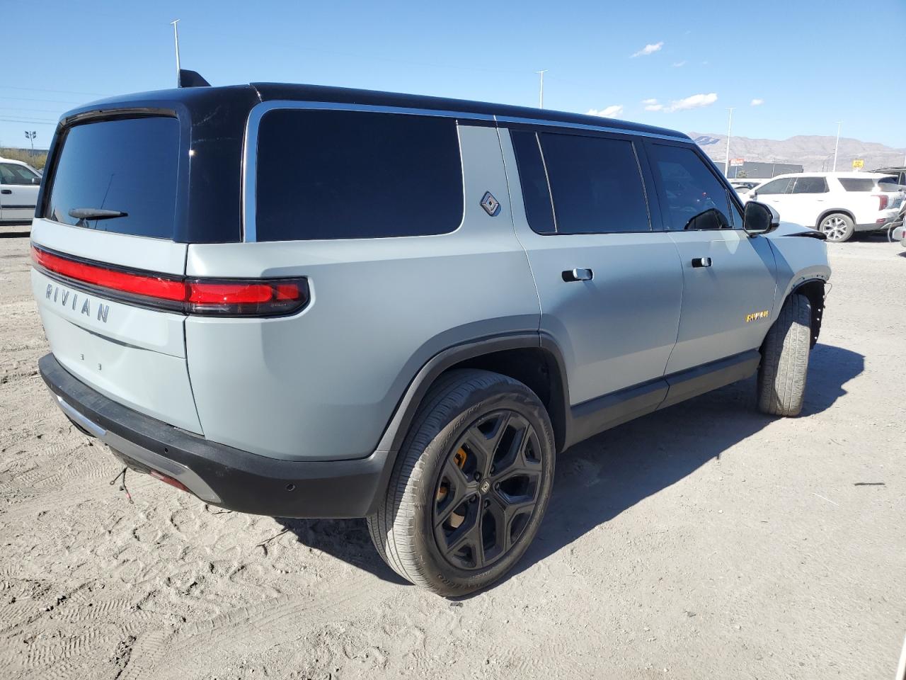 2023 RIVIAN R1S ADVENTURE VIN:7PDSGABA1PN021963