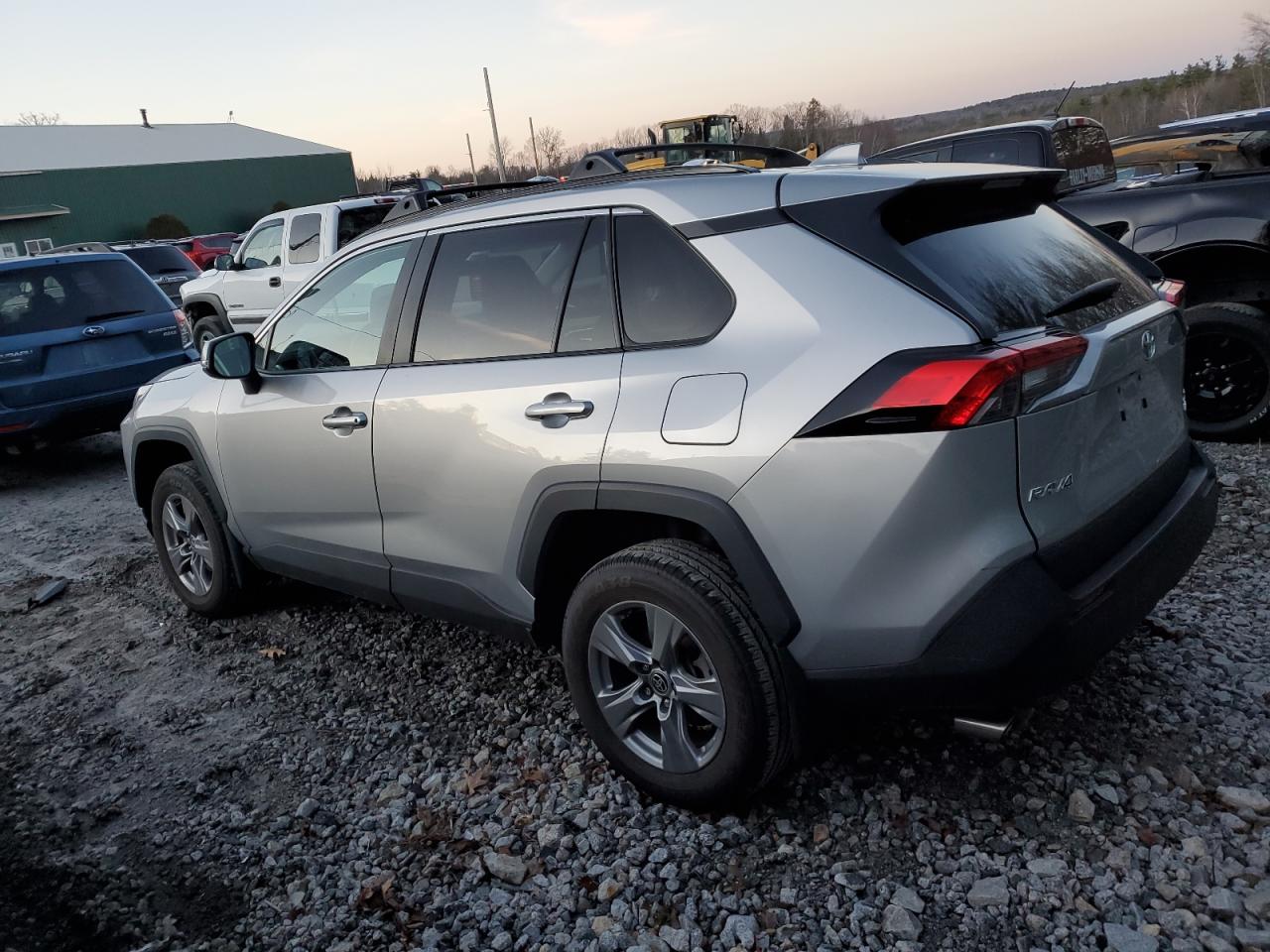 2022 TOYOTA RAV4 XLE VIN:2T3P1RFV9NC303656