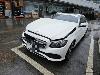 2017 Mercedes-Benz E 200 VIN: