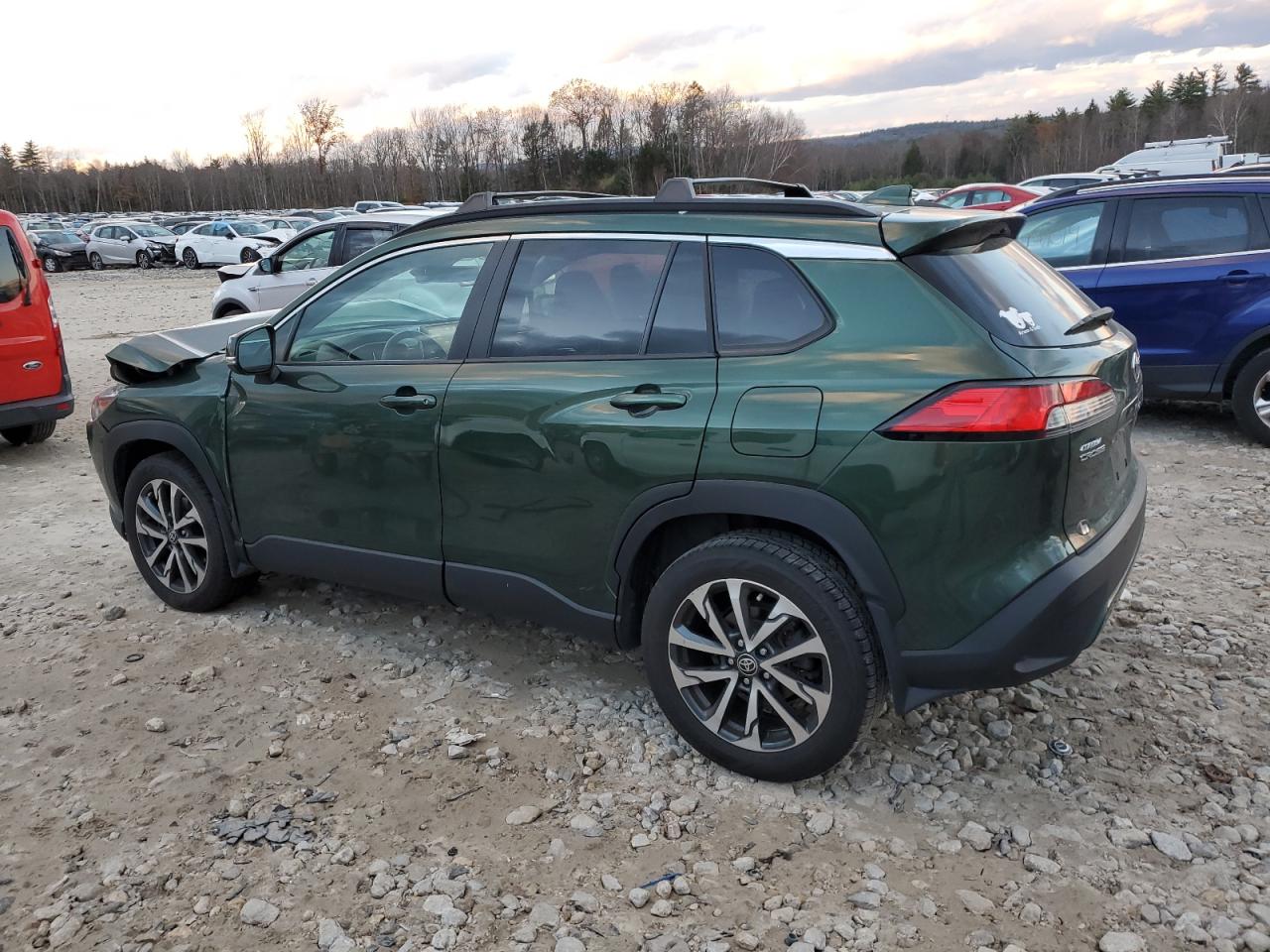 2022 TOYOTA COROLLA CROSS XLE VIN:7MUDAABG8NV004483