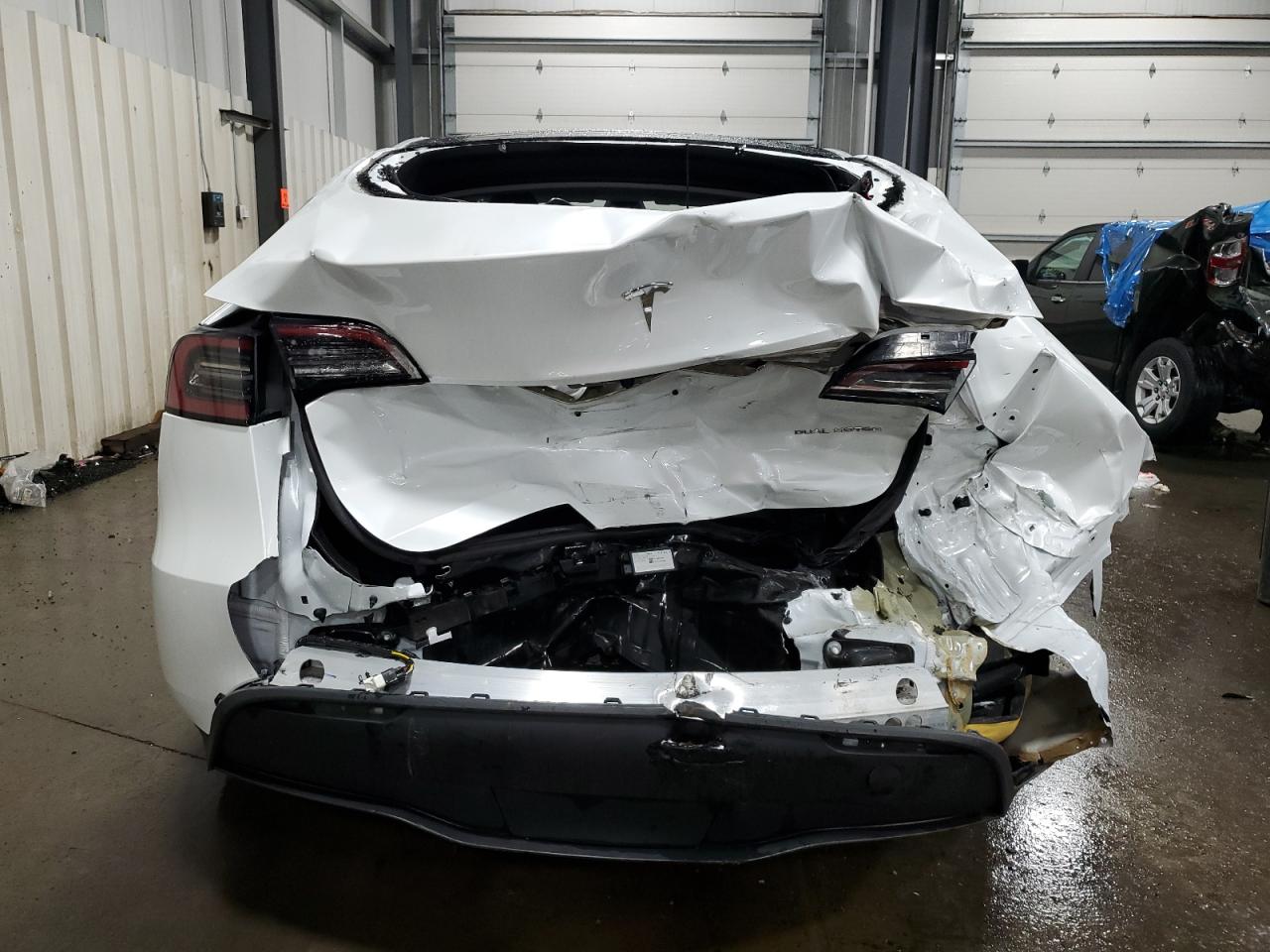 2023 TESLA MODEL Y  VIN:7SAYGDEE1PA037970