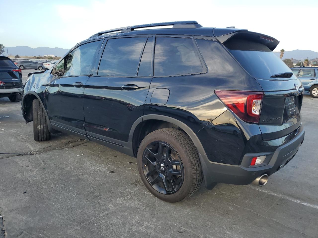 2024 HONDA PASSPORT BLACK EDITION VIN:5FNYF8H82RB005483