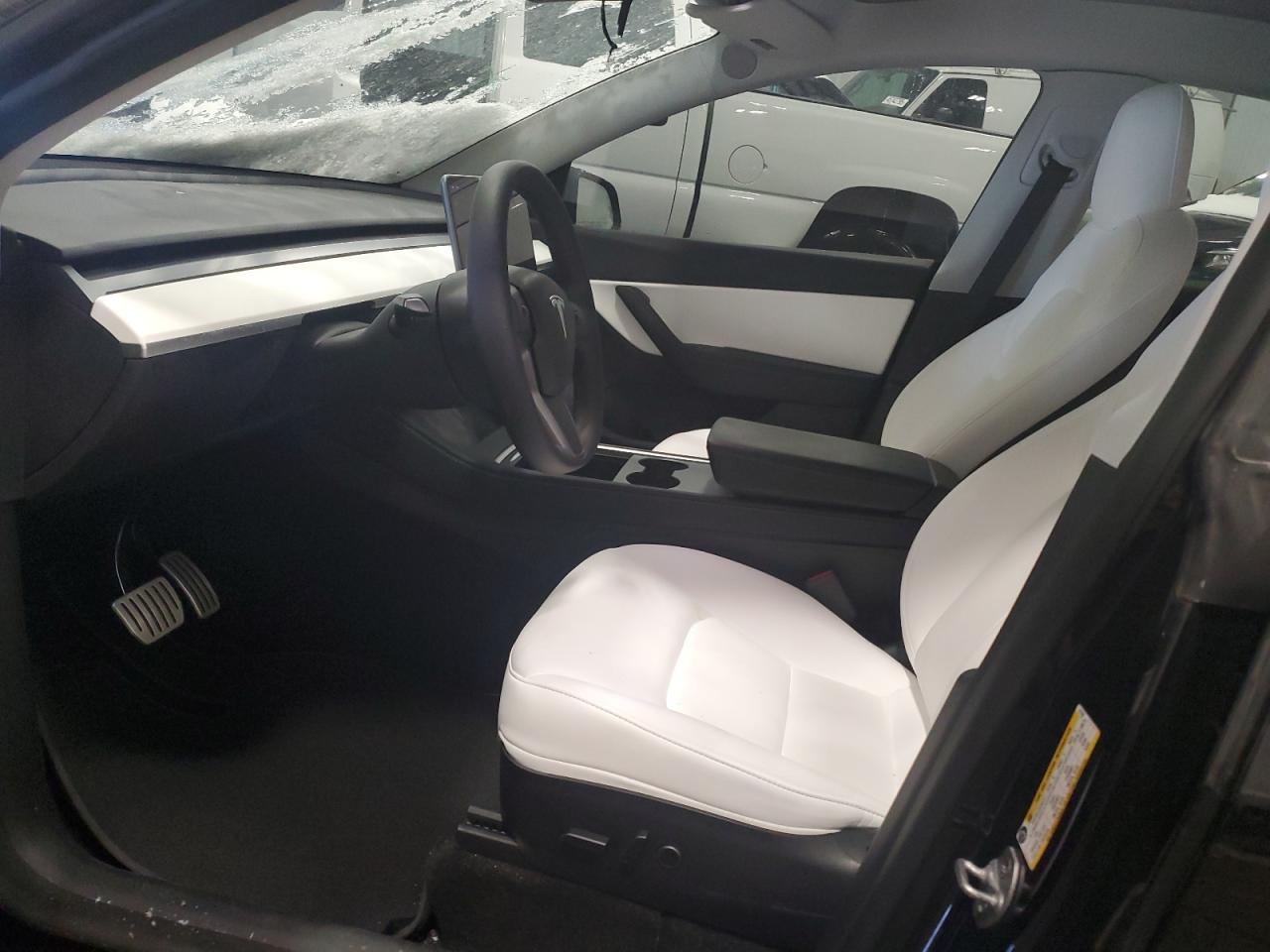 2022 TESLA MODEL Y  VIN:7SAYGDEF4NF511192