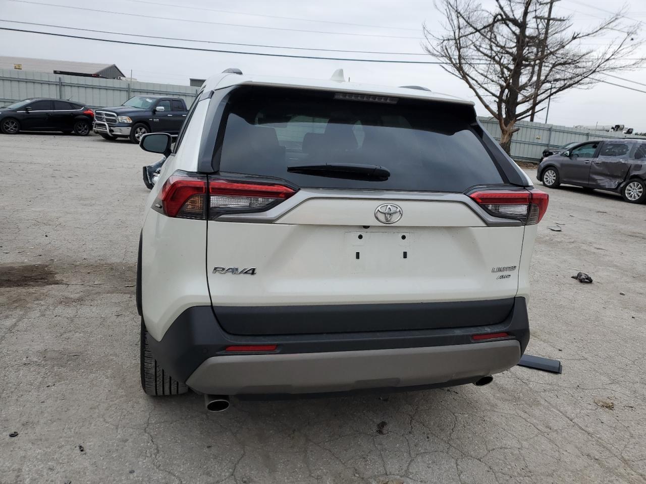 2022 TOYOTA RAV4 LIMITED VIN:2T3N1RFV8NW274074