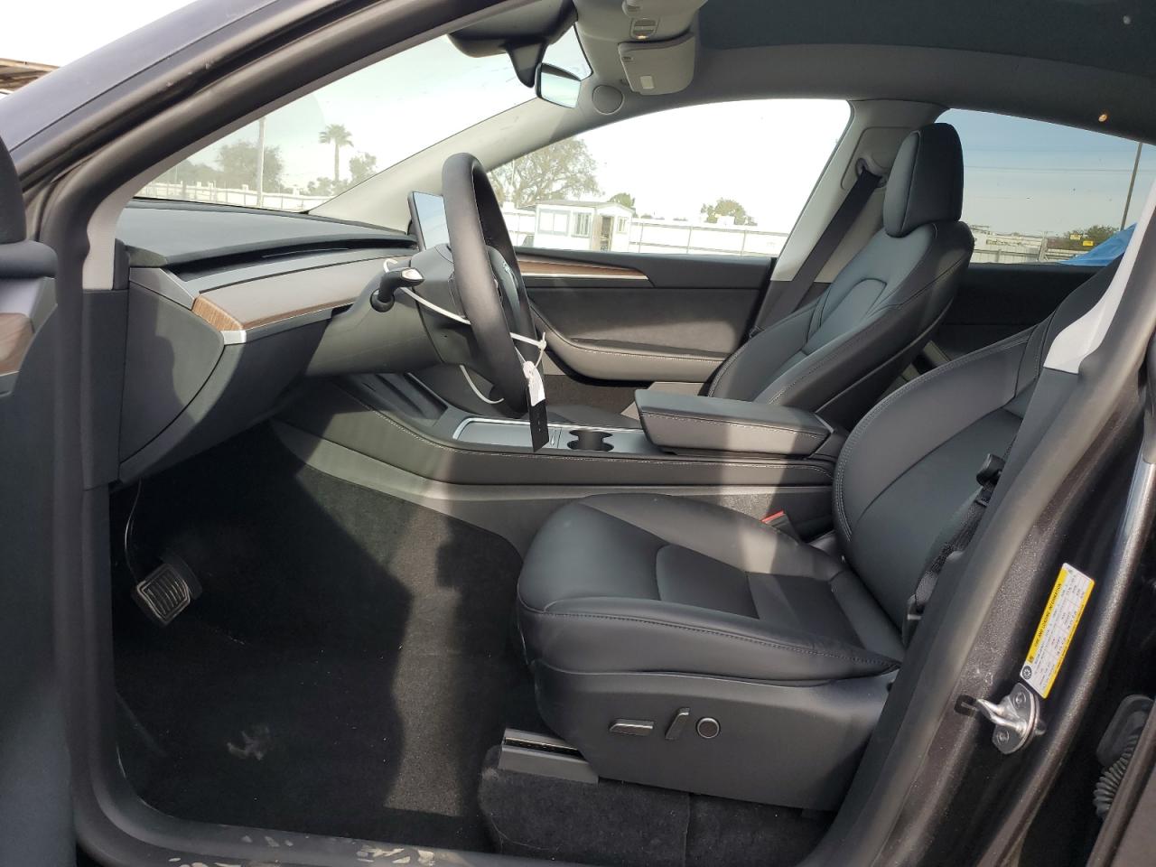 2024 TESLA MODEL Y  VIN:7SAYGDED7RF114483
