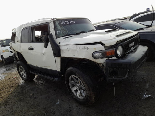 2015 TOYOTA FJ CRUISER VIN:JTEBU11F8FK******