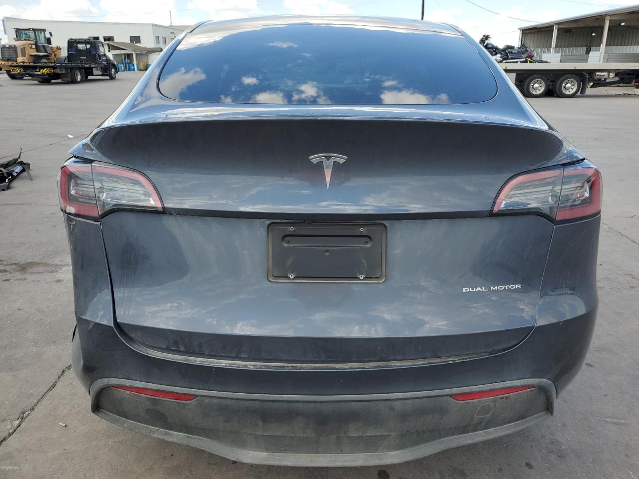 2023 TESLA MODEL Y  VIN:7SAYGDEE0PA053108