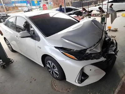 2018 Toyota Prius Prime VIN: