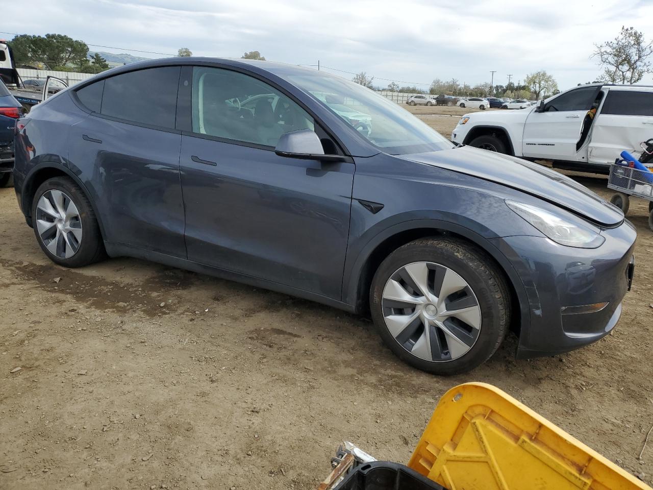 2023 TESLA MODEL Y  VIN:7SAYGDEE2PF824672