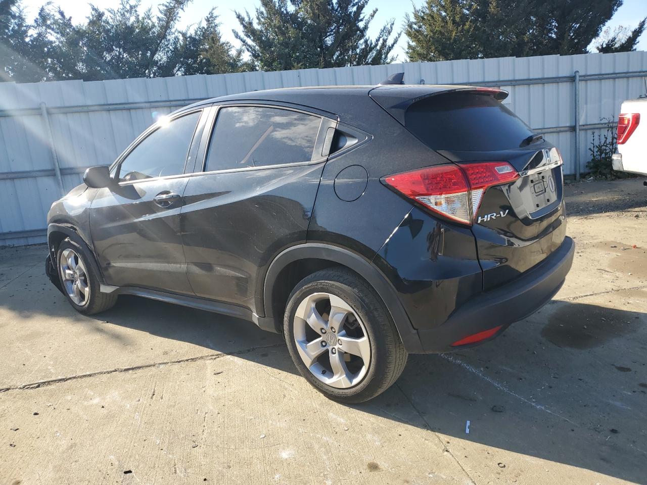 2022 HONDA HR-V LX VIN:3CZRU6H39NM703690