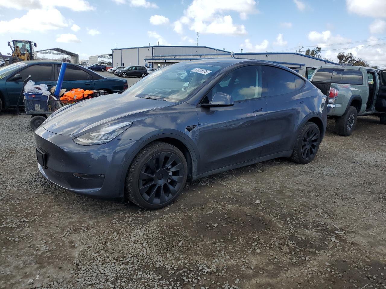 2022 TESLA MODEL Y  VIN:7SAYGDEE4NA018472