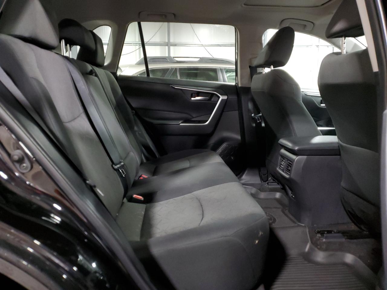 2022 TOYOTA RAV4 XLE VIN:2T3P1RFV6NW323927