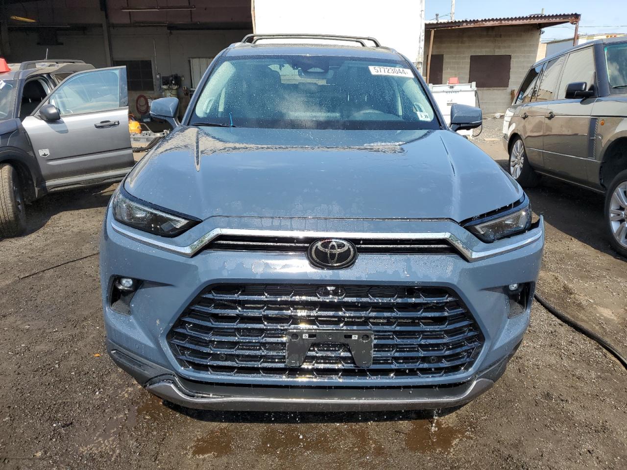 2024 TOYOTA GRAND HIGHLANDER XLE VIN:5TDAAAB52RS040655