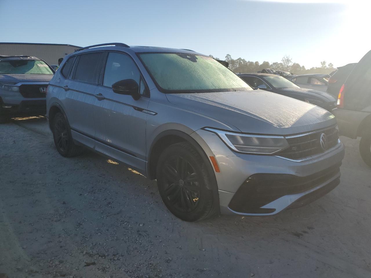 2022 VOLKSWAGEN TIGUAN SE R-LINE BLACK VIN:3VVCB7AX6NM077182