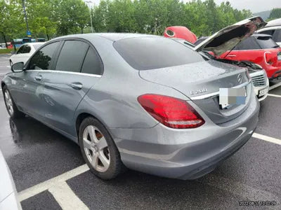 2015 Mercedes-Benz C 200 VIN: