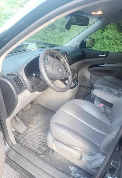 2014 Kia Carnival VIN: