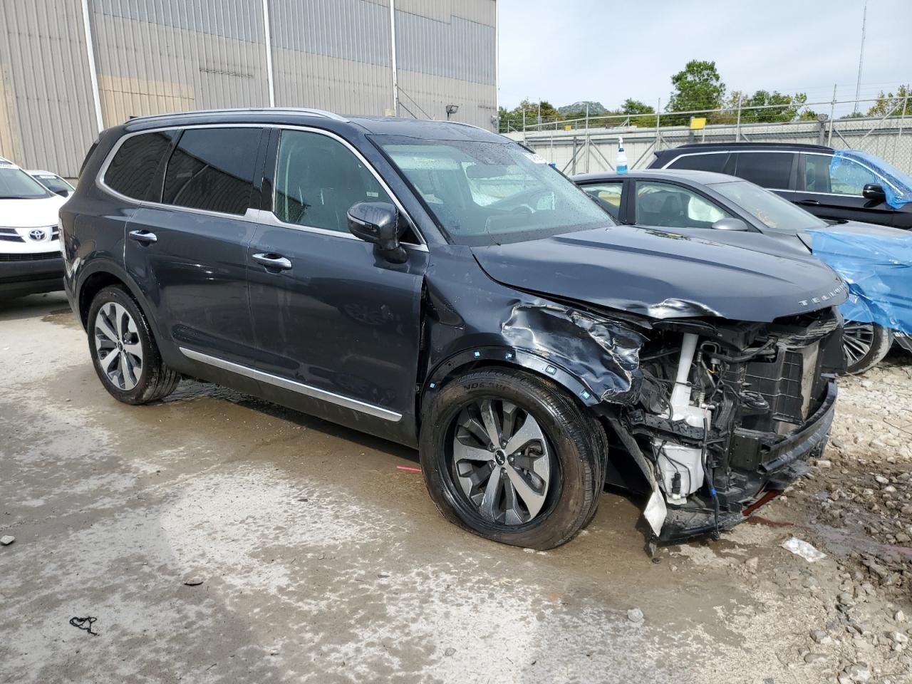 2022 KIA TELLURIDE S VIN:5XYP6DHC8NG206669