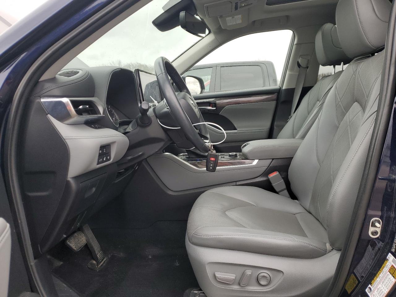 2022 TOYOTA HIGHLANDER PLATINUM VIN:5TDFZRBH2NS217416