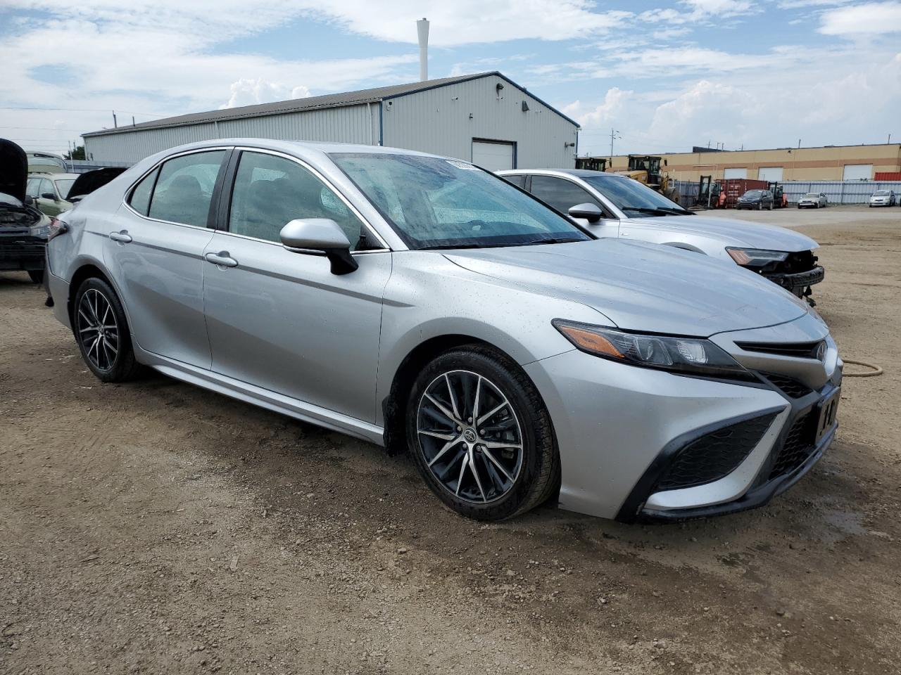 2022 TOYOTA CAMRY XLE VIN:4T1B21HK5NU017631