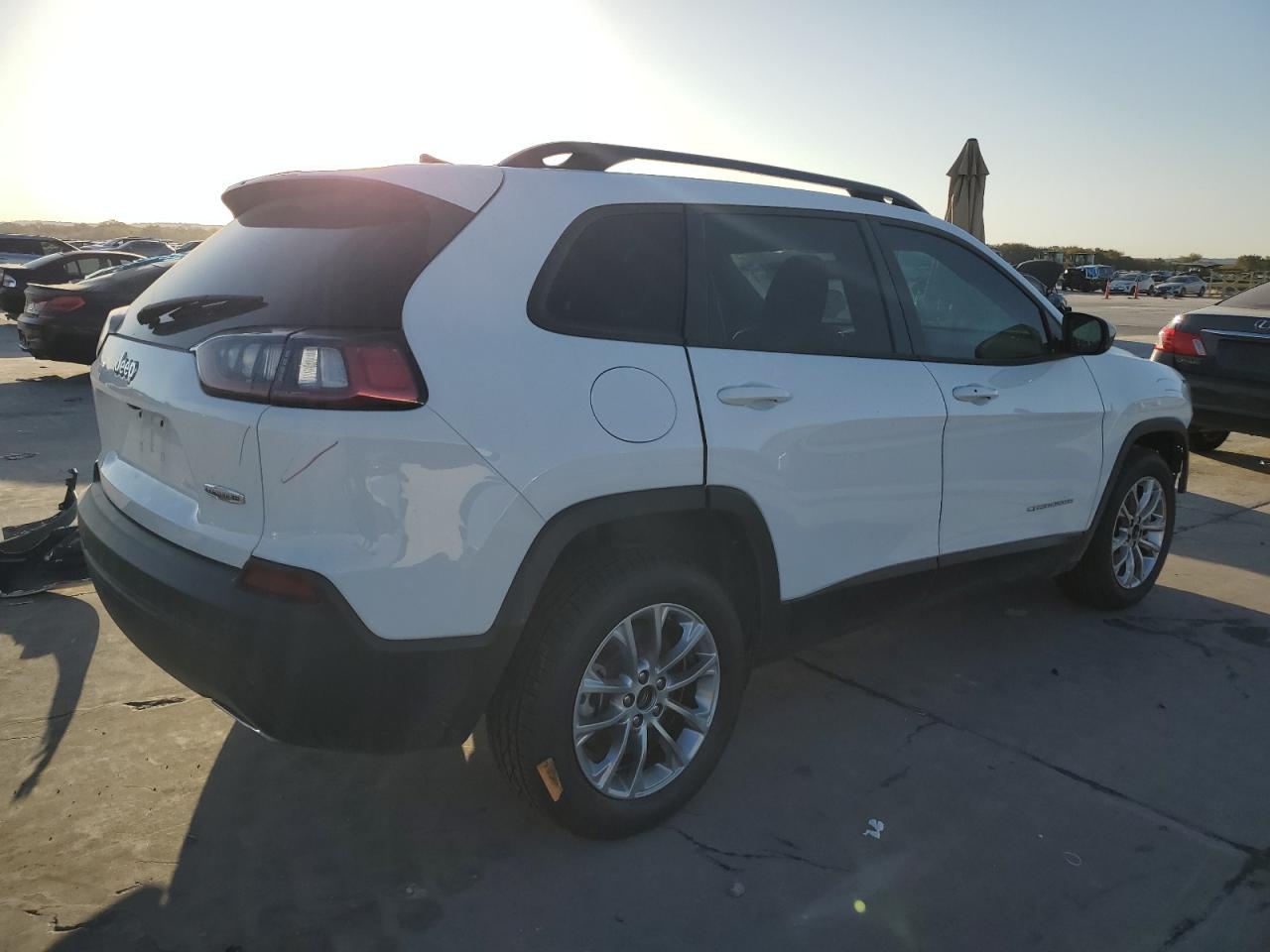 2022 JEEP CHEROKEE LATITUDE LUX VIN:1C4PJLMX5ND530369