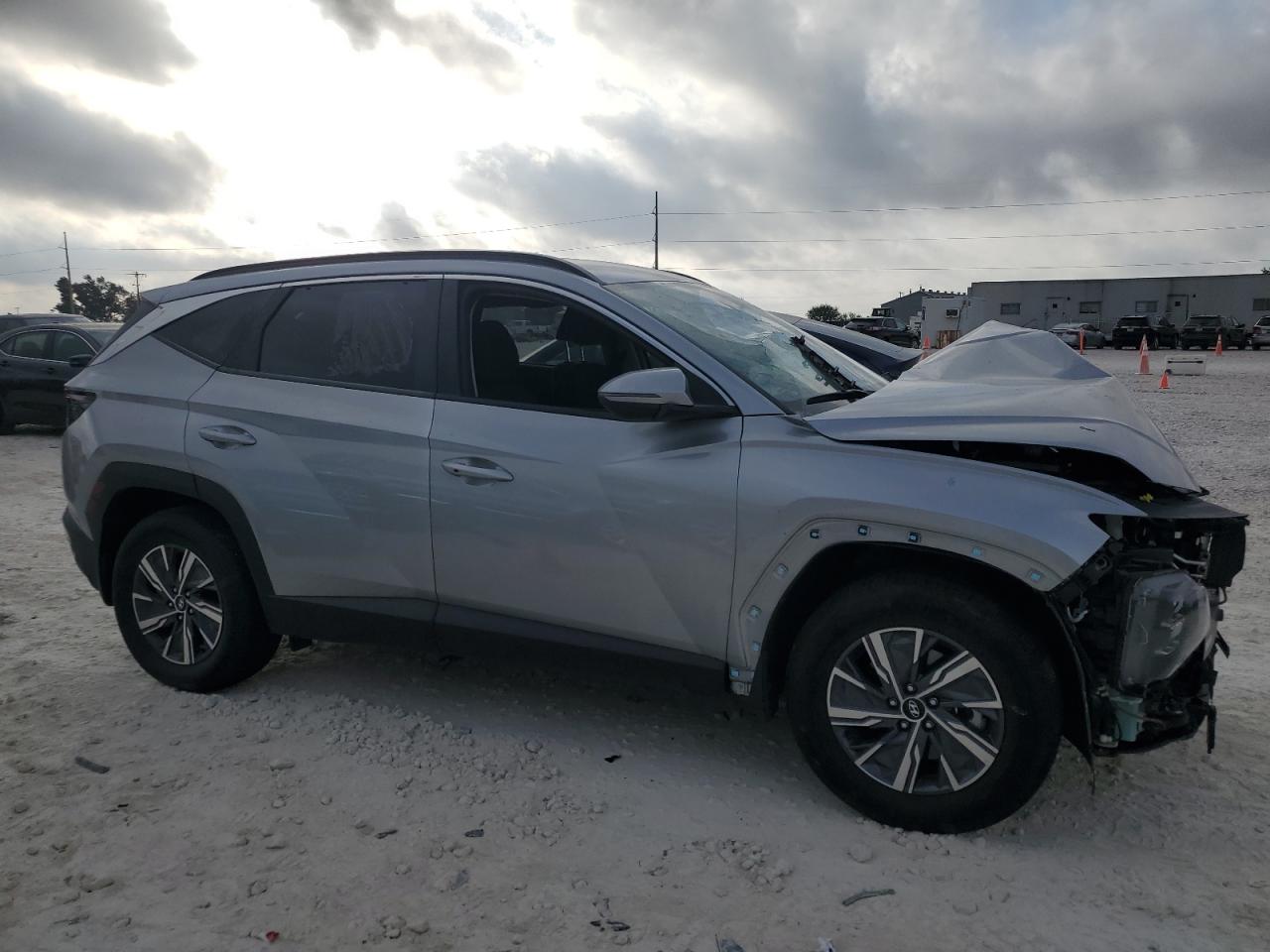 2022 HYUNDAI TUCSON BLUE VIN:KM8JBCA13NU063760