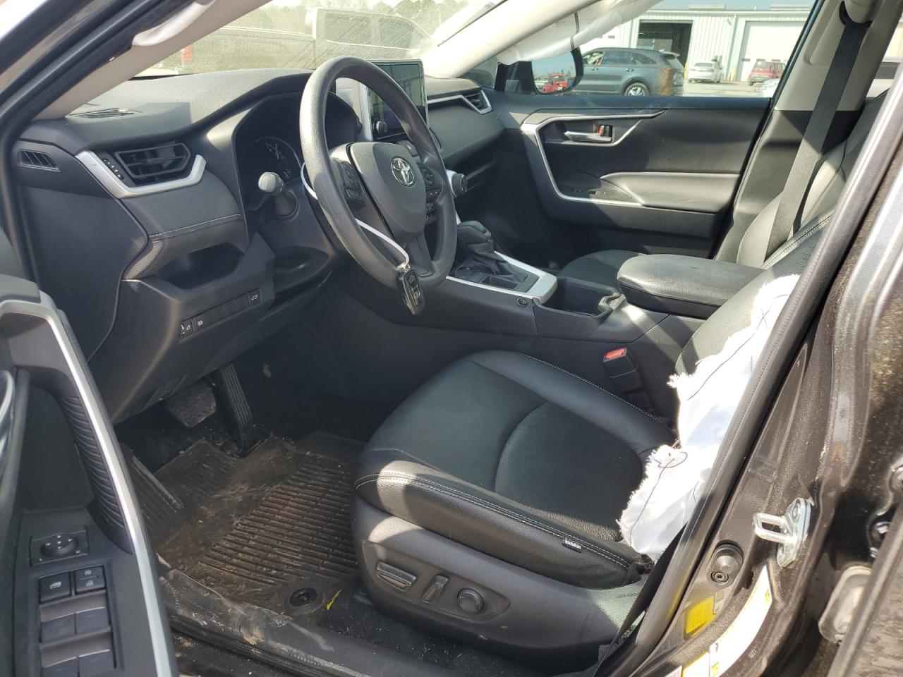 2023 TOYOTA RAV4 XLE VIN:2T3W1RFV3PC231058