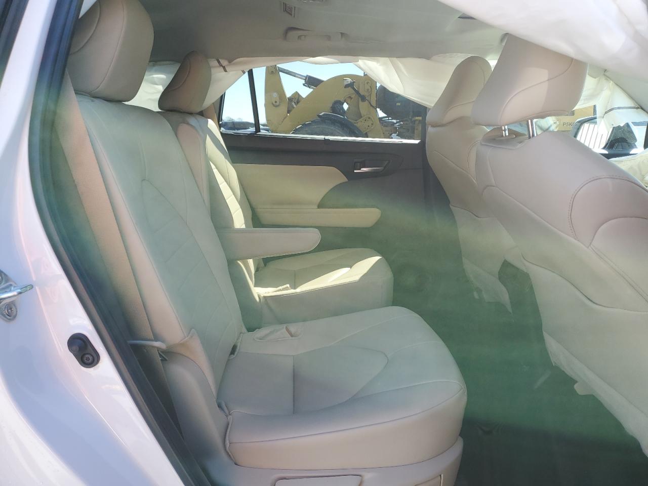 2024 TOYOTA HIGHLANDER LE VIN:5TDKDRAH6RS547709