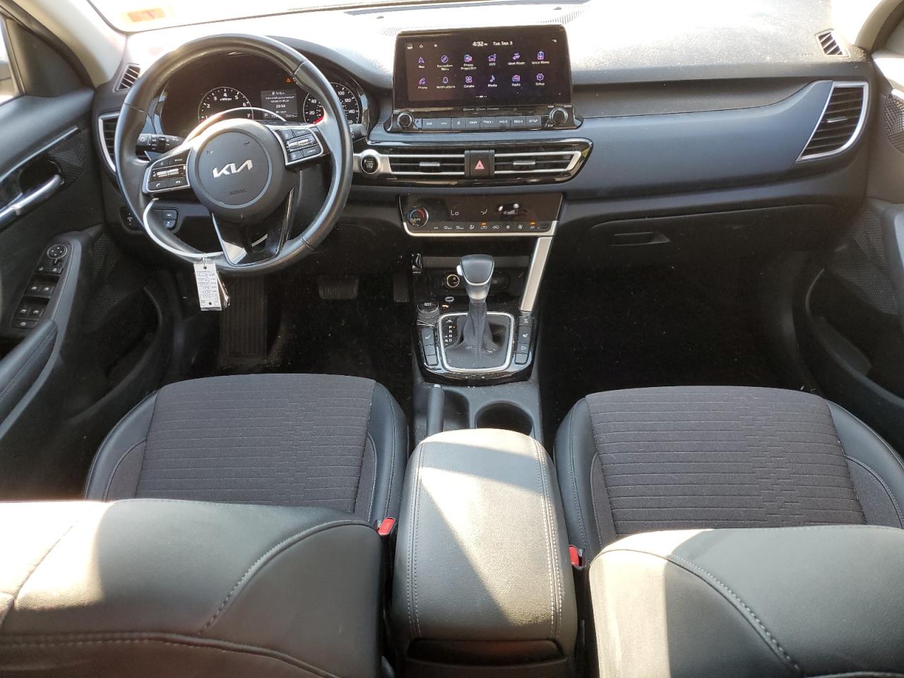 2022 KIA SELTOS NIGHTFALL VIN:KNDEUCA26N7243676