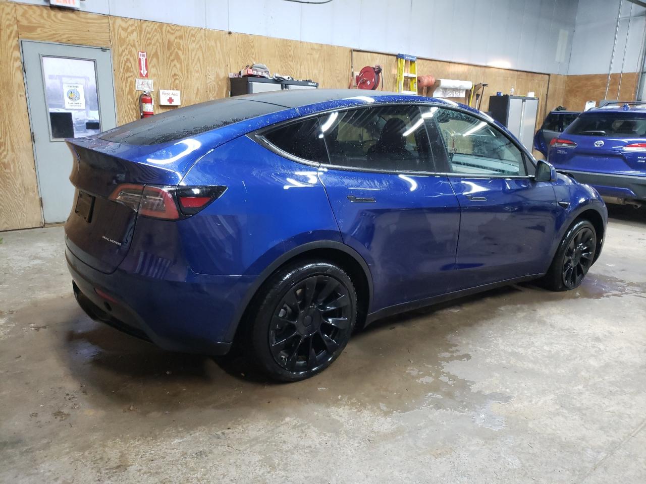 2023 TESLA MODEL Y  VIN:7SAYGDEE2PA172908