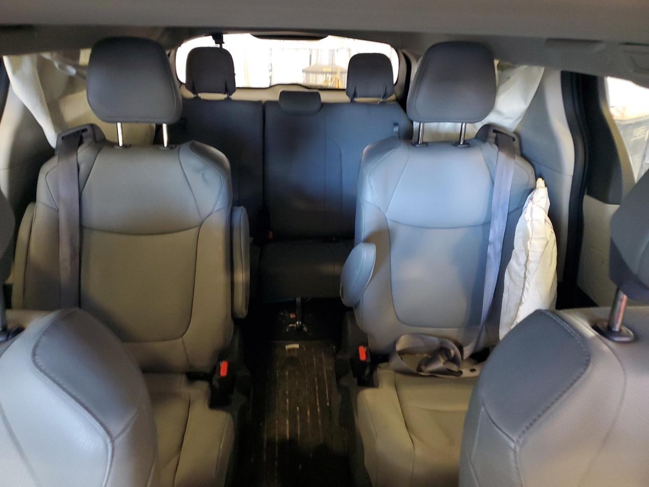 2022 TOYOTA SIENNA XLE VIN:5TDYSKFC6NS043806