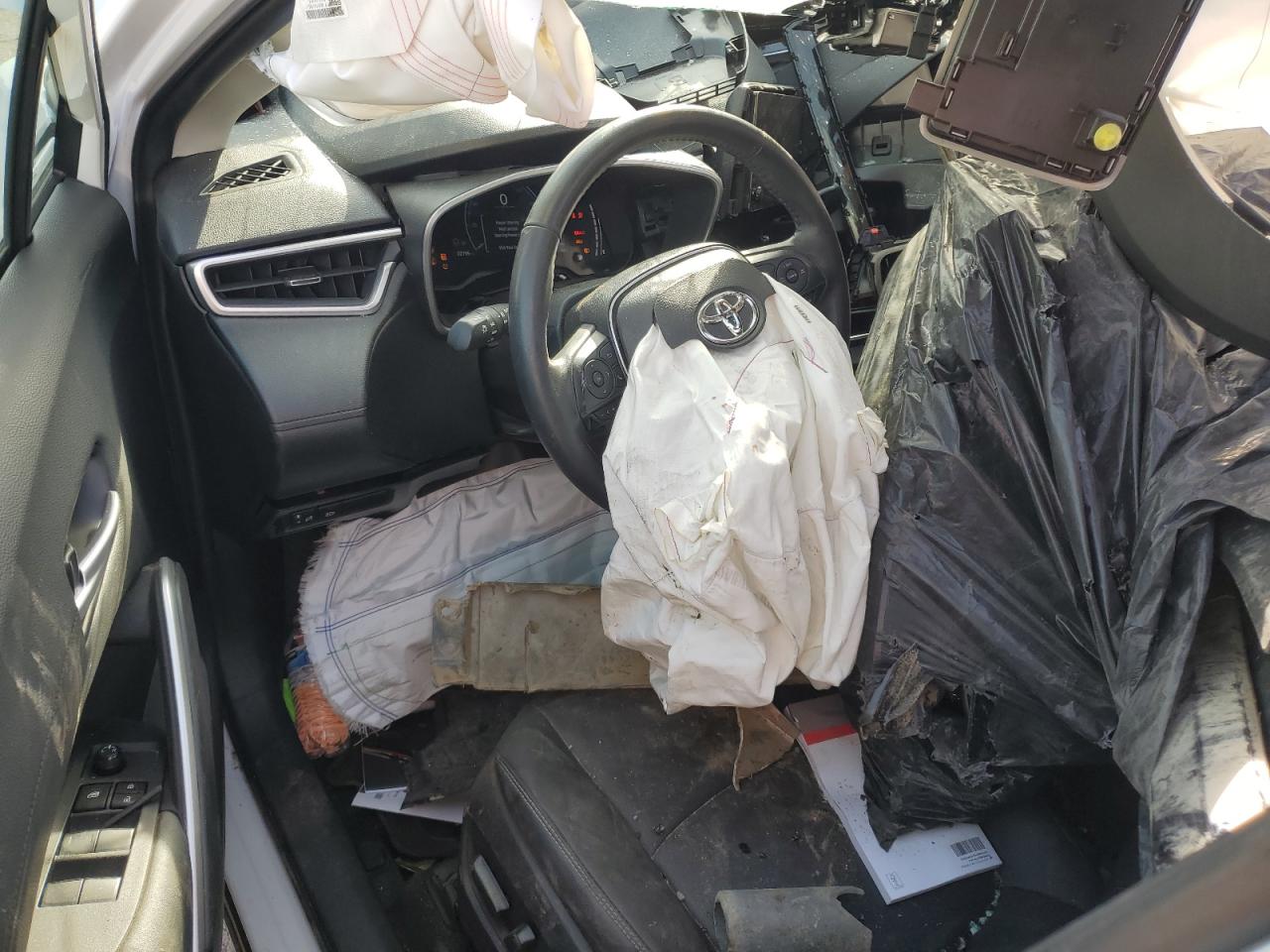 2023 TOYOTA COROLLA CROSS XLE VIN:7MUDAAAG4PV047349