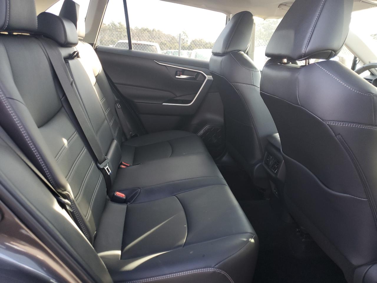 2024 TOYOTA RAV4 XLE PREMIUM VIN:2T3A1RFV8RC437554