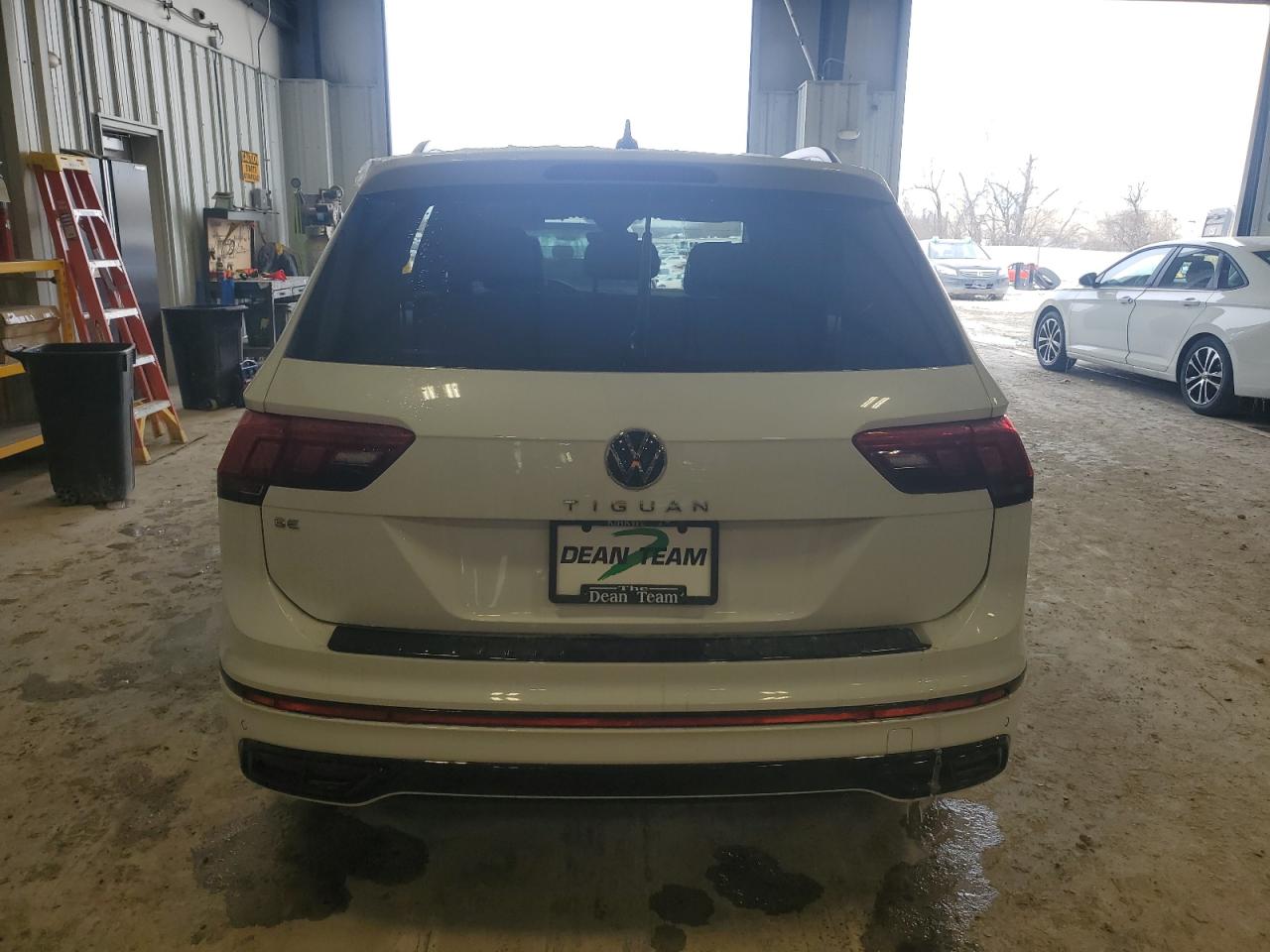 2024 VOLKSWAGEN TIGUAN SE R-LINE BLACK VIN:3VVCB7AXXRM112800