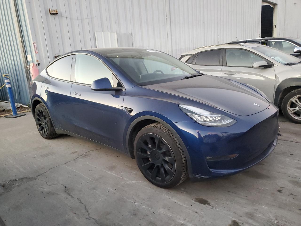 2022 TESLA MODEL Y  VIN:7SAYGDEE1NF485464