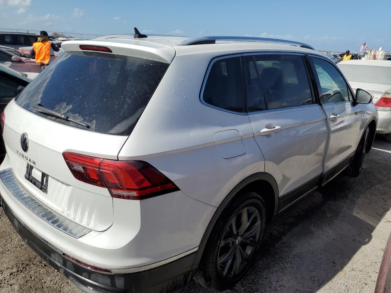 2023 VOLKSWAGEN TIGUAN SE VIN:3VVNB7AXXPM073051