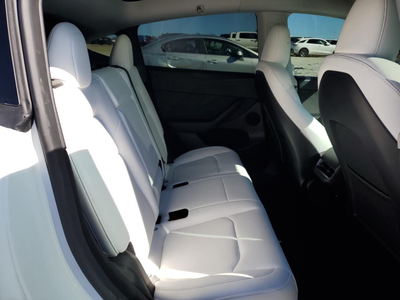 2023 TESLA MODEL Y  VIN:7SAYGDEFXPF935544