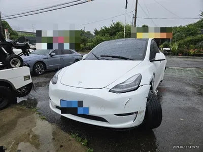 2022 Tesla Model Y VIN: