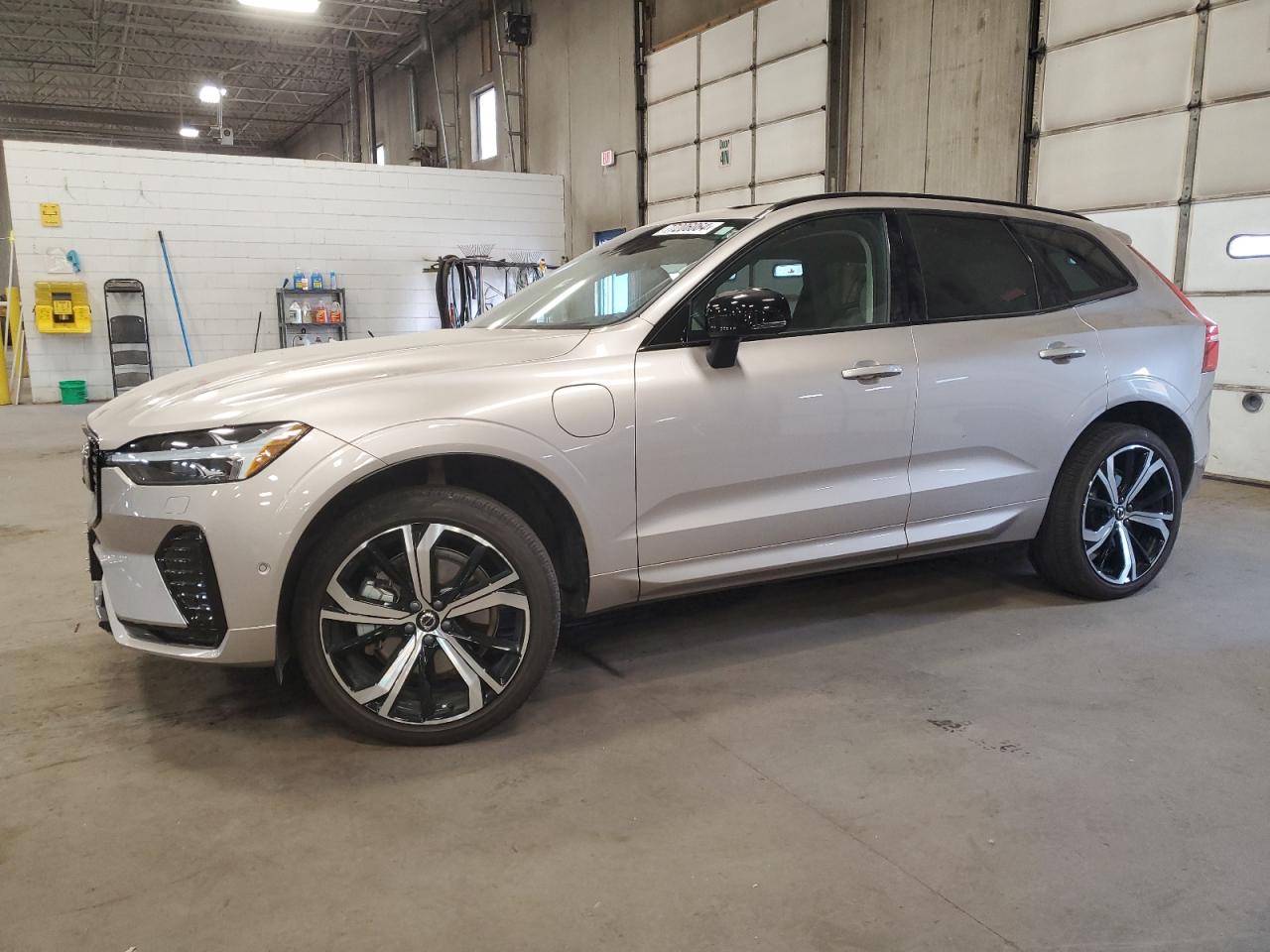 2024 VOLVO XC60 ULTIMATE VIN:YV4H60DM1R1841800