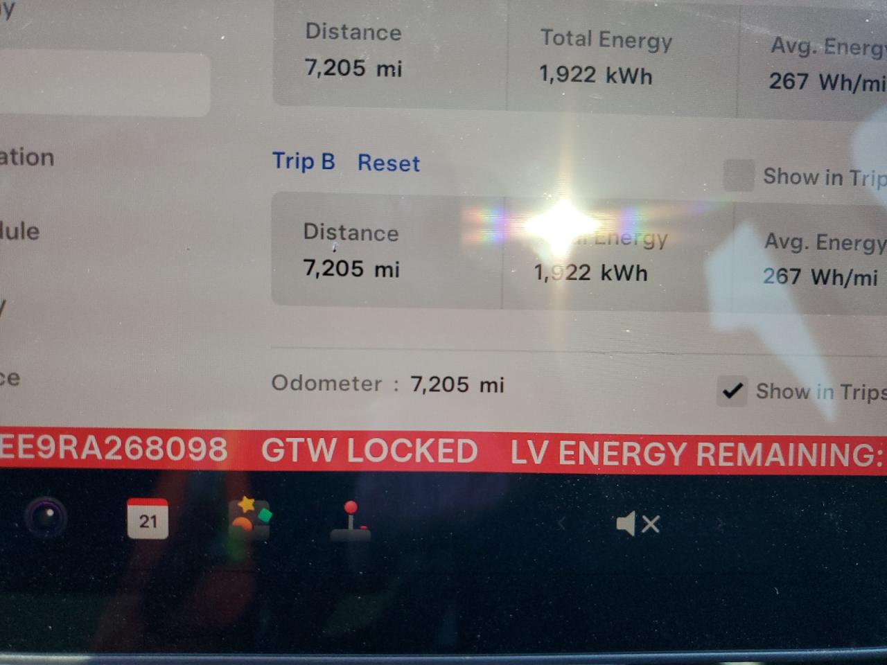 2024 TESLA MODEL Y  VIN:7SAYGDEE9RA268098