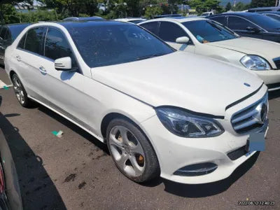 2015 Mercedes-Benz E 400 VIN: