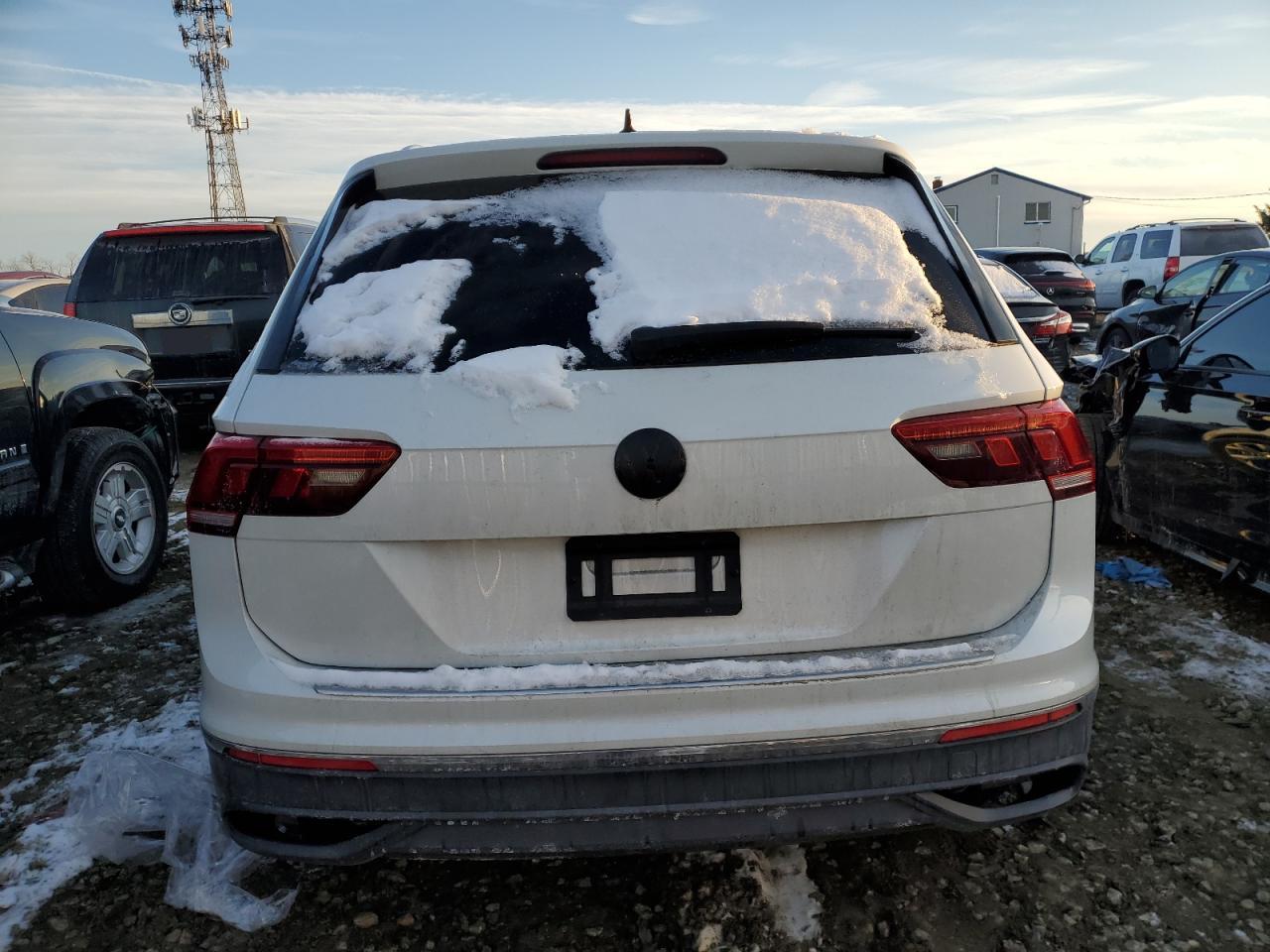 2023 VOLKSWAGEN TIGUAN SE VIN:3VV3B7AXXPM025007