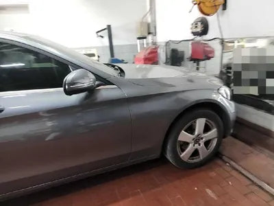 2017 Mercedes-Benz C 200 VIN: