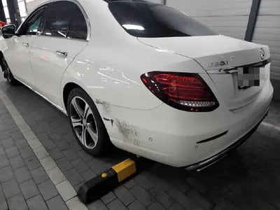 2016 Mercedes-Benz E 300 VIN: