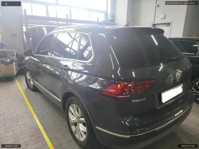 2018 Volkswagen Tiguan WVGZZZ5NZJW920676 VIN:WVGZZZ5NZJW920676