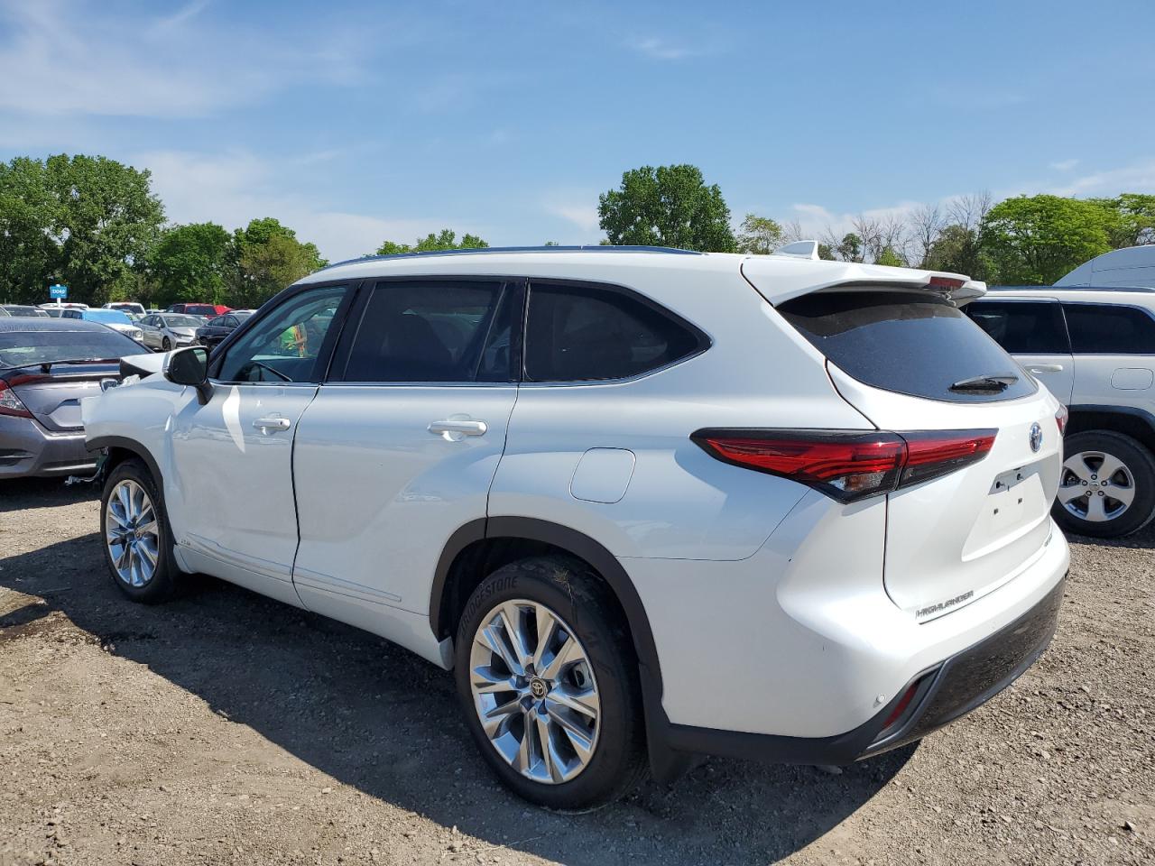 2022 TOYOTA HIGHLANDER HYBRID LIMITED VIN:5TDXBRCHXNS540541