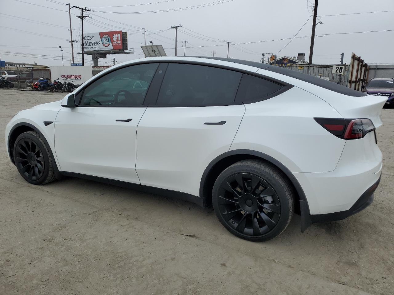 2022 TESLA MODEL Y  VIN:7SAYGDEE8NF422636