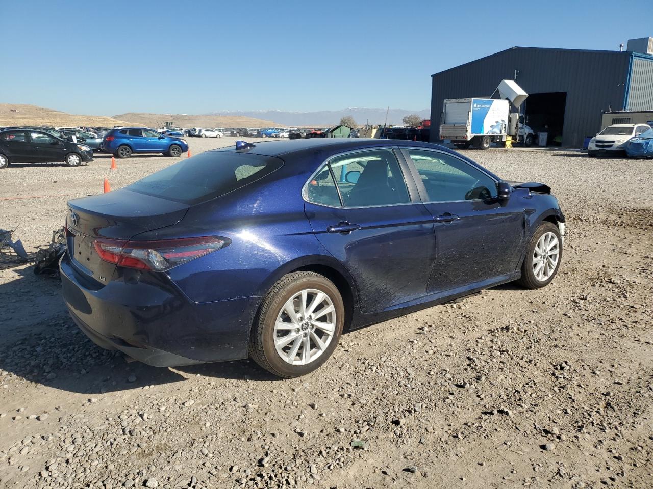 2022 TOYOTA CAMRY LE VIN:4T1C11AK7NU697811