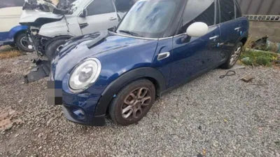 2018 MINI Cooper VIN: